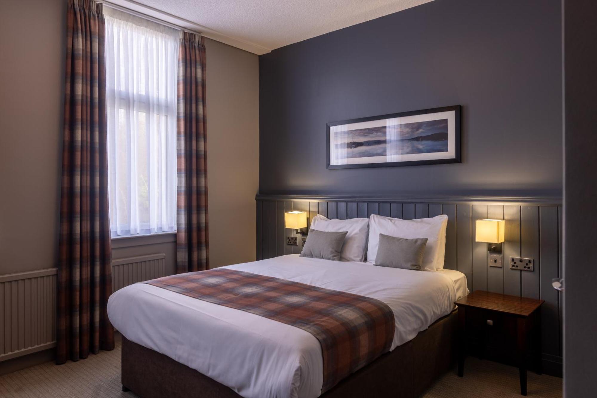 Rosslea Hall Hotel Rhu Bilik gambar