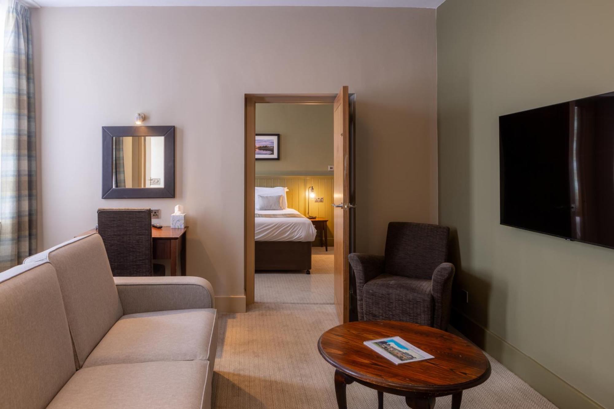 Rosslea Hall Hotel Rhu Bilik gambar