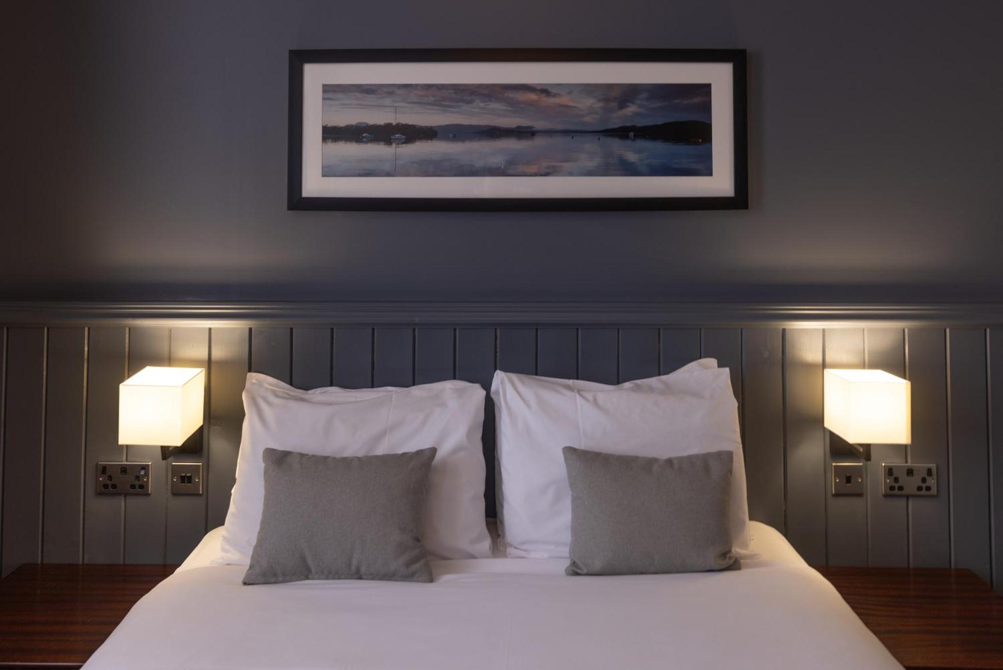 Rosslea Hall Hotel Rhu Bilik gambar