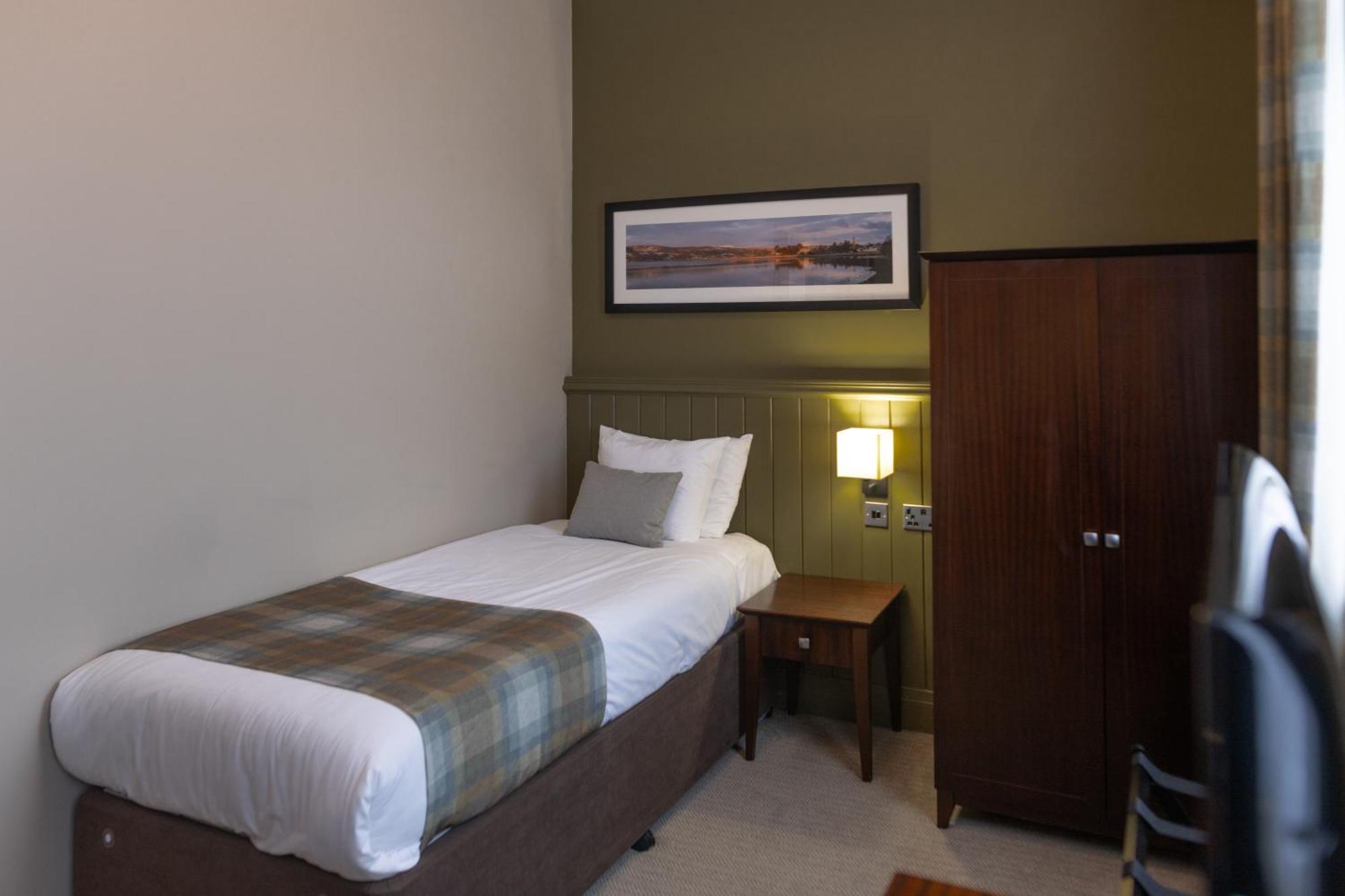Rosslea Hall Hotel Rhu Bilik gambar